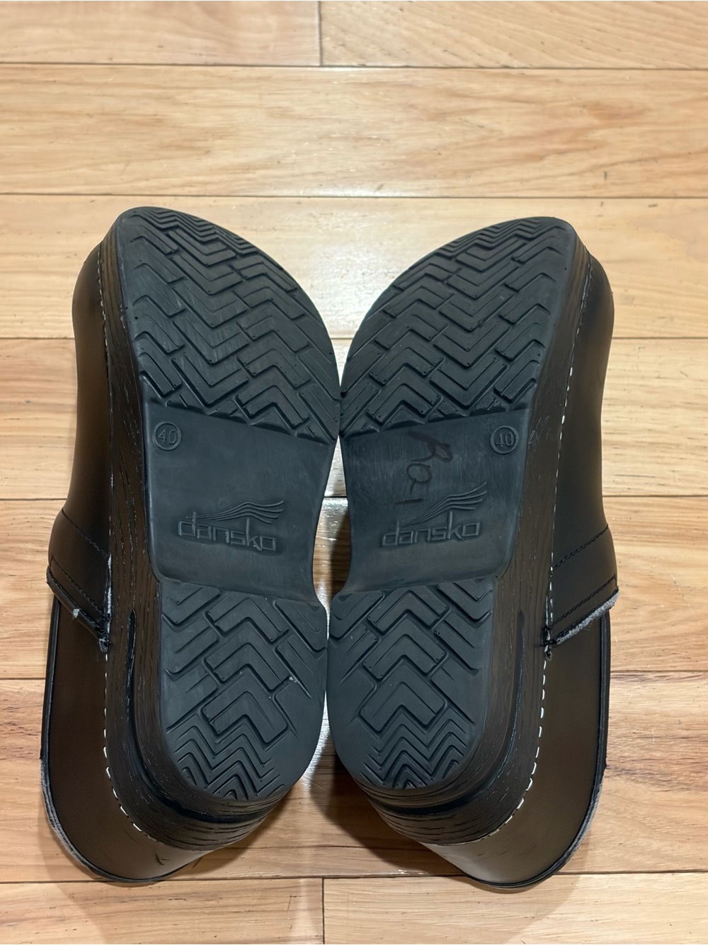 Dansko Professional Black Leather Clogs Slide On Shoes - Women’s Size 40 9 1/2 - Picture 8 of 8